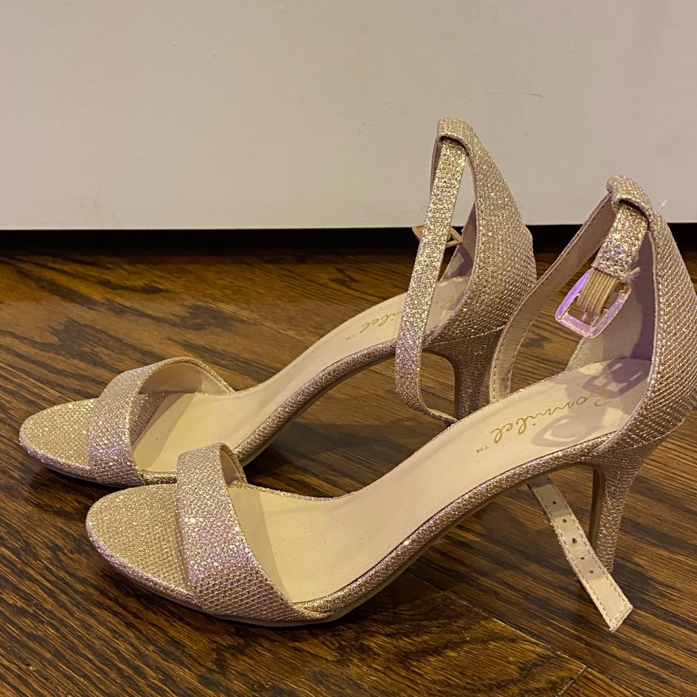 Heels - Picture 3 of 4